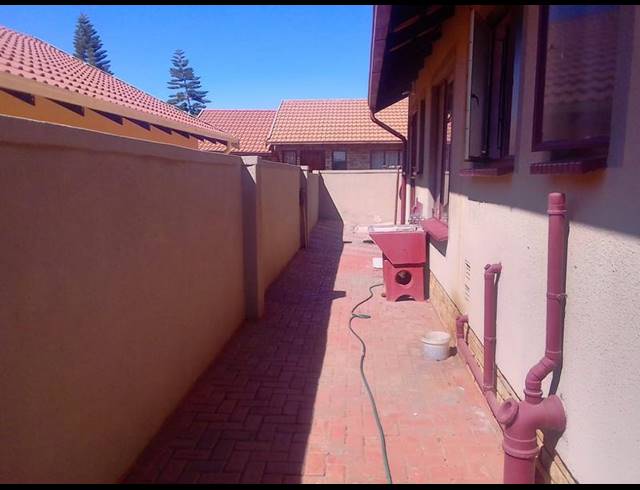 3 BEDROOM HOUSE FOR SALE IN TLHABANE WEST